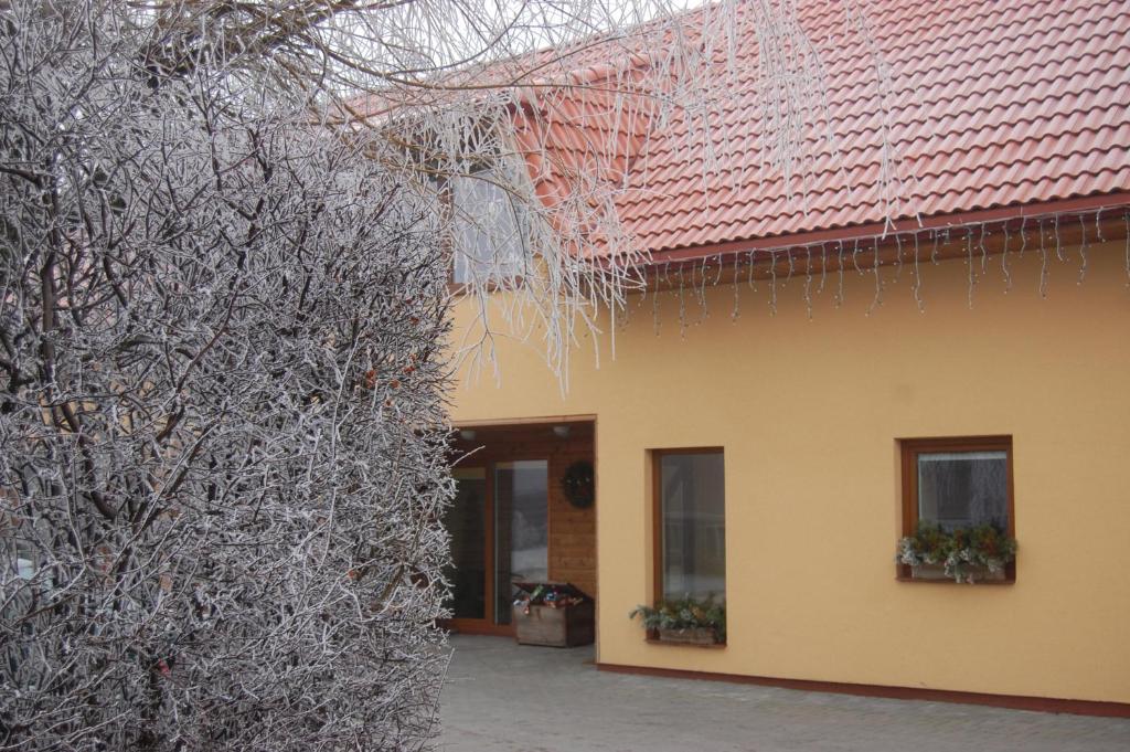 Sveciu Namai Minge Hotel Priekulė Kültér fotó